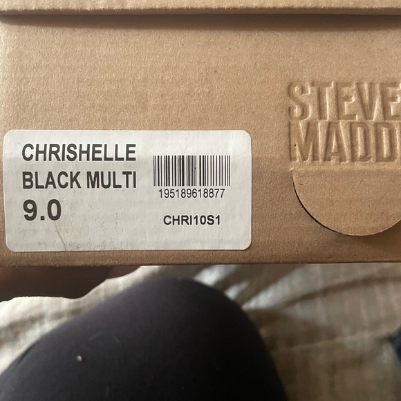 🥰STEVE MADDEN🥰 - Picture 3 of 5